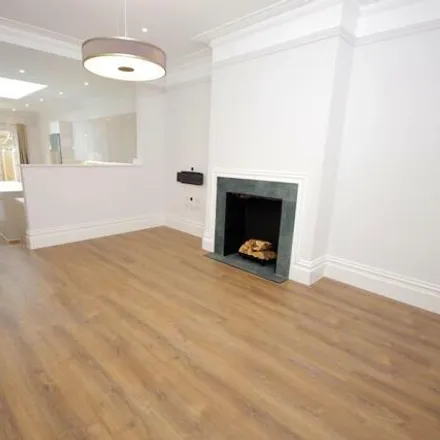 Rent this 2 bed apartment on Dukes Avenue in London, N3 2DD