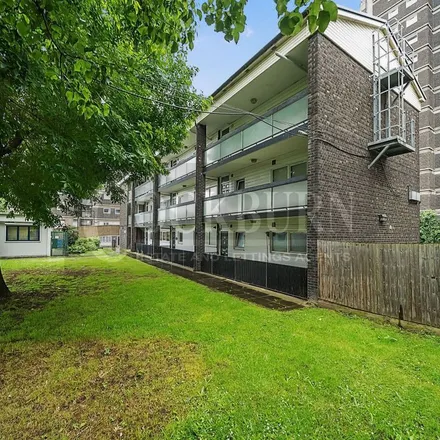 Rent this 1 bed apartment on 1A Swedenborg Gardens in London, E1 8HP