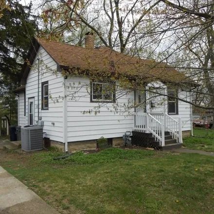Image 2 - 579 Bird Street, Elgin, IL 60123, USA - House for rent