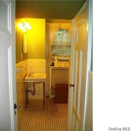 Image 7 - 85 Elmont Avenue, Village of Port Chester, NY 10573, USA - Apartment for rent