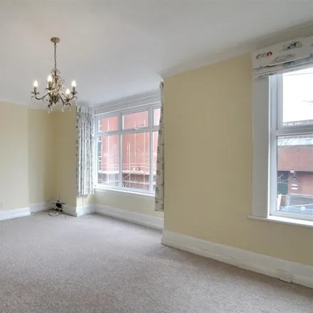 Image 3 - Sussex Police, Chatsworth Road, Worthing, BN11 1LY, United Kingdom - Apartment for rent