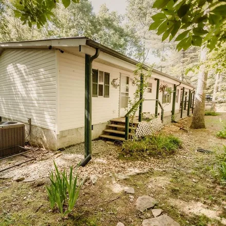 Buy this 3 bed house on 1063 Tekesta Ridge in Cumberland County, TN 38572