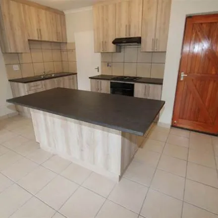 Image 6 - unnamed road, Nelson Mandela Bay Ward 39, Eastern Cape, 6025, South Africa - Townhouse for rent