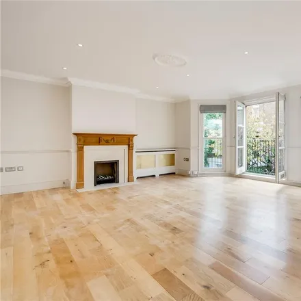Rent this 4 bed house on 10 Thistle Grove in London, SW7 3RG