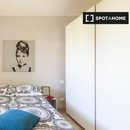 Rent this 2 bed room on La Pianta in Viale Affori, 20161 Milan MI