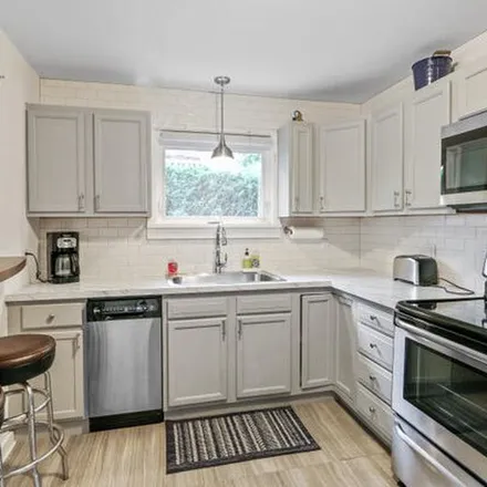 Rent this 3 bed apartment on 101 Geneva Lane in Fontana-on-Geneva Lake, Walworth County