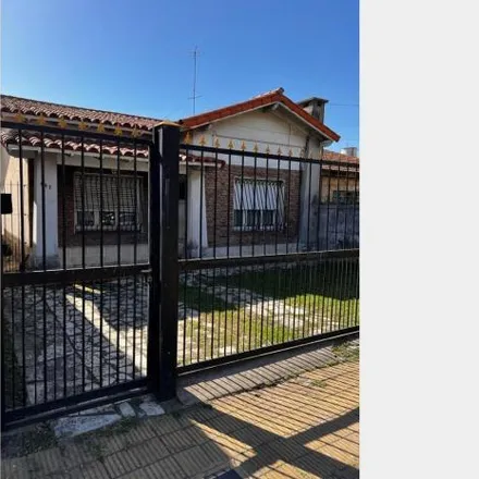 Buy this 2 bed house on Vuelta de Obligado 1601 in Partido de Morón, Haedo