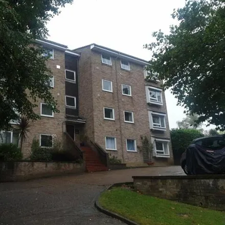 Rent this 2 bed room on The Heights in London, BR3 5BX