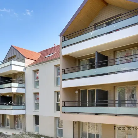 Rent this 2 bed apartment on 3 Allée de Perceval in 78120 Rambouillet, France
