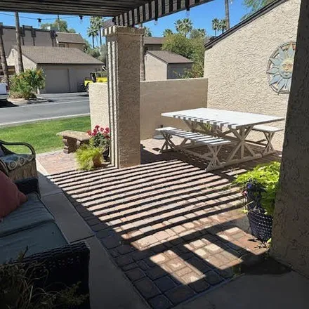 Image 2 - South The Landings, Mesa, AZ 85202, USA - House for sale