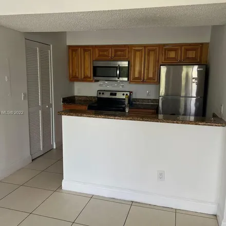 Image 2 - South Lyons Road, Pompano Beach, FL 33309, USA - Apartment for rent
