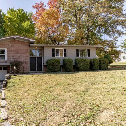 Buy this 4 bed house on 310 Edgewood Avenue in Elizabethtown, KY 42701
