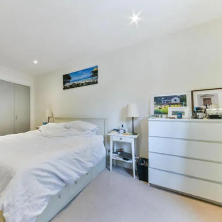 Image 9 - Butlers and Colonial Wharf, Shad Thames, London, SE1 2YP, United Kingdom - Apartment for sale