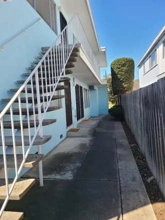 Image 6 - 2232 Coolidge Ave, Oakland, California, 94601 - House for sale