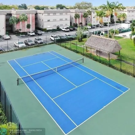 Buy this 2 bed condo on Davie Golf and Country Club in 8201 Nova Drive, Pine Island