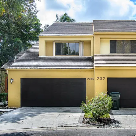 Rent this 3 bed townhouse on 735 Saint Albans Drive in Boca Raton, FL 33486
