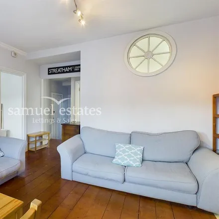 Rent this 2 bed apartment on Westwell Road in London, SW16 5RT