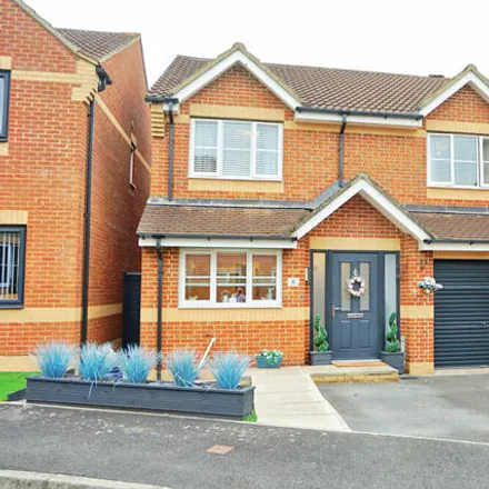 Buy this 4 bed house on Danes Mead in Cullompton, EX15 1XP