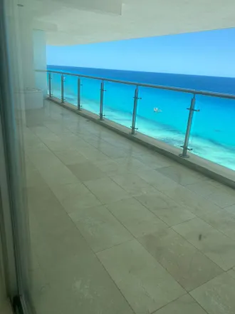 Rent this studio apartment on Boulevard Kukulcán in 75500 Cancún, ROO