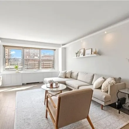 Image 2 - 70-31A 108th Street, New York, NY 11375, USA - Apartment for sale