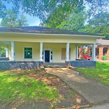 Buy this 3 bed house on 667 South Columbus Avenue in Louisville, MS 39339