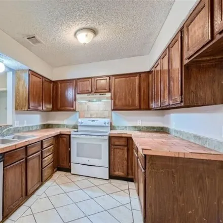 Image 4 - 7405 Rutgers Circle, Rowlett, TX 75088, USA - House for rent