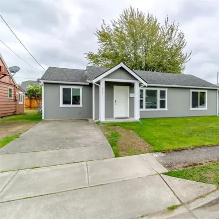 Buy this 3 bed house on 214 7th Street Southeast in Auburn, WA 98002