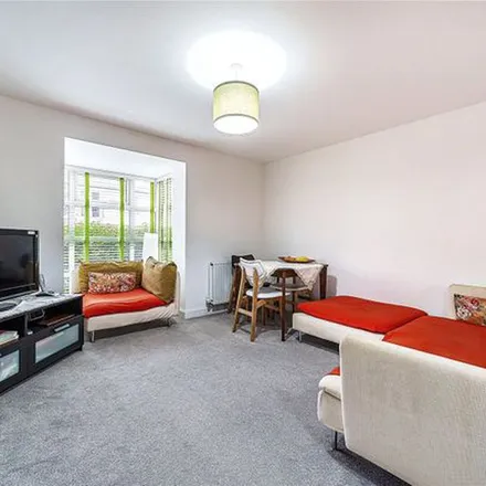 Rent this 2 bed apartment on Whitlock Avenue in Wokingham, RG40 1GJ