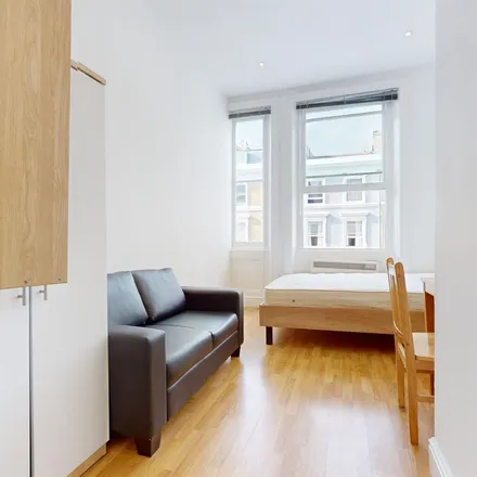 Rent this 1 bed apartment on 18 Collingham Place in London, SW5 0TF