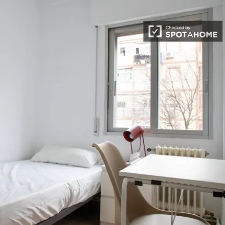 Rent this 3 bed room on Calle de los Cantos in 13, 28922 Alcorcón