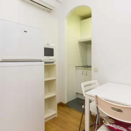 Image 3 - Chincha International, Calle de Meléndez Valdés, 7, 28015 Madrid, Spain - Apartment for rent