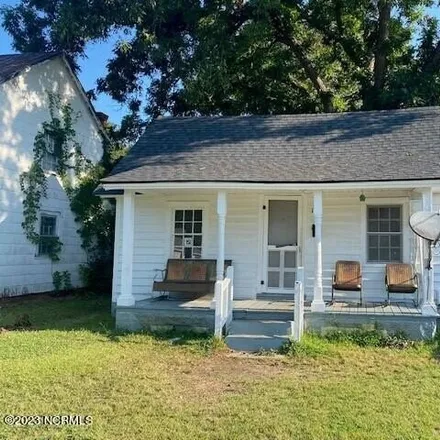 Buy this 2 bed house on 104 West Freemason Street in Edenton, NC 27932