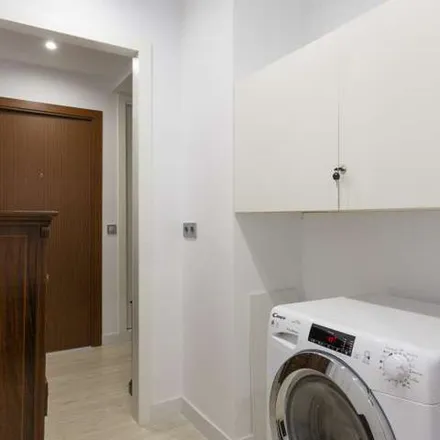Image 7 - Paseo del Marqués de Monistrol, 28008 Madrid, Spain - Apartment for rent