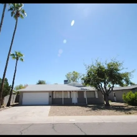 Image 1 - 208 East Wood Drive, Phoenix, AZ 85022, USA - Room for rent