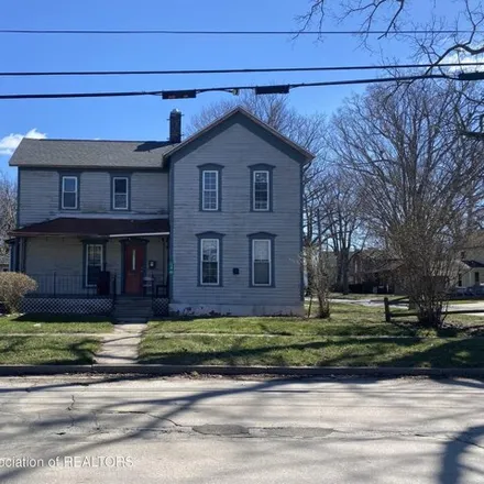 Buy this 5 bed house on 794 Clinton Street in Owosso, MI 48867