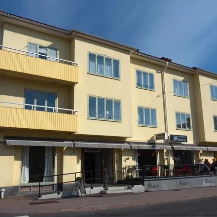 Rent this 3 bed apartment on Pizzeria Shalom in Falkgatan, 573 01 Tranås