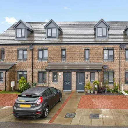 Buy this 4 bed townhouse on 4 Bullfinch Row in City of Edinburgh, EH17 8XE