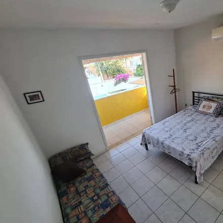 Rent this 5 bed house on Fit Play Fitness Brazil in Estrada da Cachoeirinha, COHAB