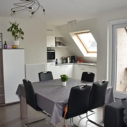 Rent this 2 bed apartment on Het Verschrikkelijke Zoete Leven in Karperstraat 6, 9870 Machelen