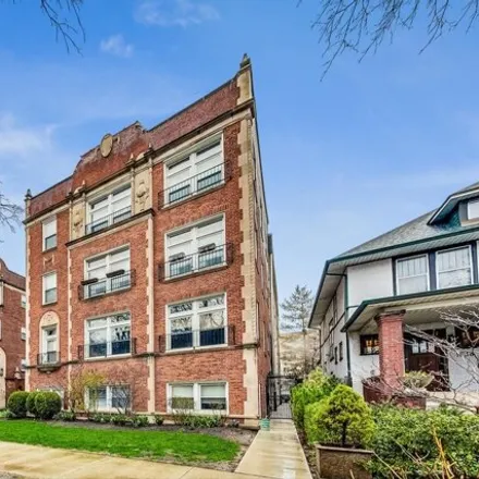 Buy this 3 bed condo on 1542-1548 West Sherwin Avenue in Chicago, IL 60626