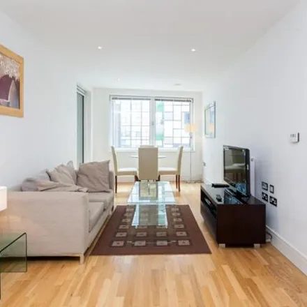 Rent this 1 bed apartment on 35 Lincoln Plaza in Millwall, London