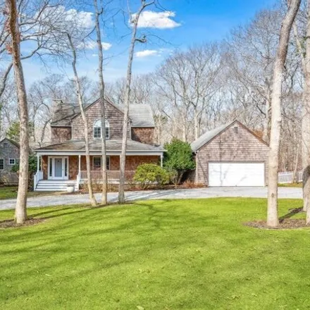 Buy this 4 bed house on 2 Holly Place in Pantigo, East Hampton North