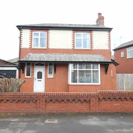 Buy this 2 bed house on Walkden Avenue East in Wigan, WN1 2DU