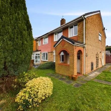 Buy this 3 bed duplex on Fishley Close in Bloxwich, WS3 3QA