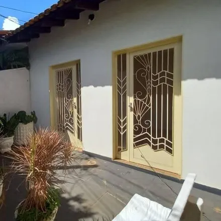 Buy this 3 bed house on Avenida Comendador Vicente Filizola in Vila Nossa Senhora de Fátima, São José do Rio Preto - SP