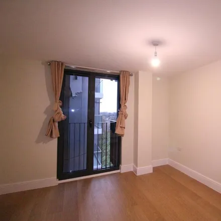 Rent this 2 bed house on Dreams in High Road, Seven Kings