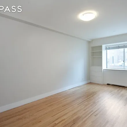 Rent this 4 bed apartment on 205 East 22nd Street in New York, NY 10010