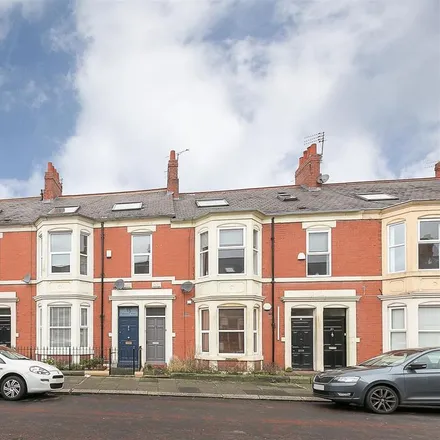 Rent this 6 bed apartment on 35-37 Newlands Road in Newcastle upon Tyne, NE2 3NT