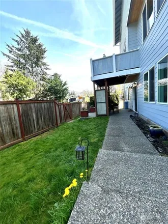 Image 3 - 6736 Northeast 201st Place, Kenmore, WA 98028, USA - House for rent