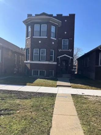 Buy this 6 bed house on 7730 South Prairie Avenue in Chicago, IL 60619